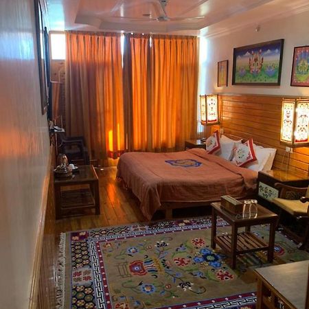 Auspiscious Him View Hotel McLeod Gandzs Kültér fotó