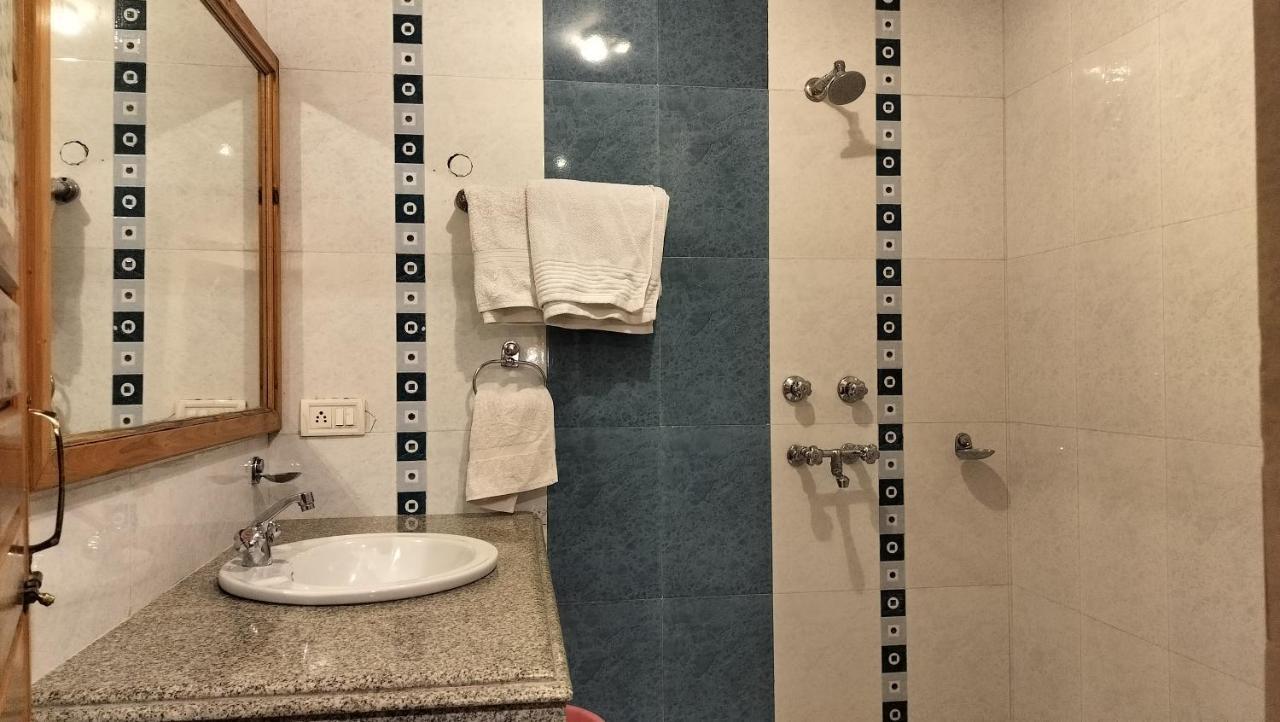 Auspiscious Him View Hotel McLeod Gandzs Kültér fotó